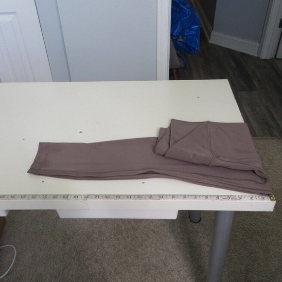 Victoria Secret Cross Front Leggings - Picture 11 of 13